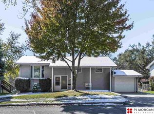 9219 Meadow Dr, Omaha, NE 68114