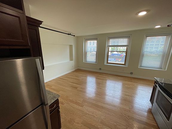 4th image of 420 Broadway #202