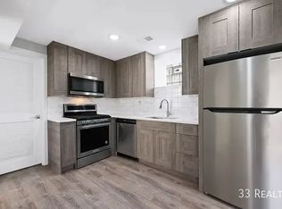 3527 S Damen Ave, Chicago, IL
