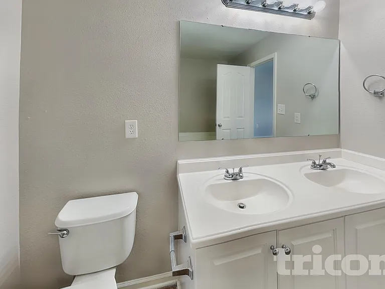 2216 Gooseberry Rd — Photo 8