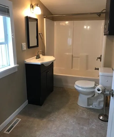 9 Swanzey St — Photo 8