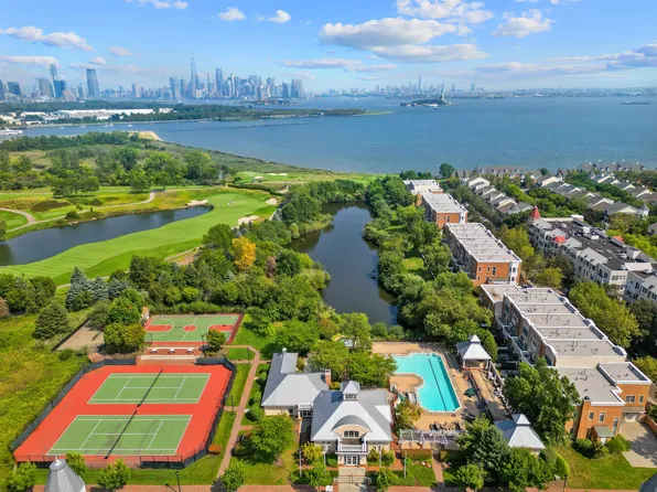 15 Freedom Way image 6 of 14