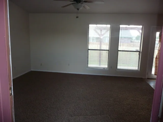 114 SE Trenton Rd. — Photo 3