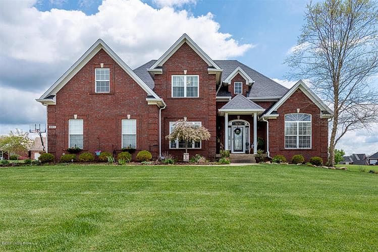 1st image of 823 Kingswood Dr