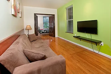 Rented by Manhattan Apartment Organization