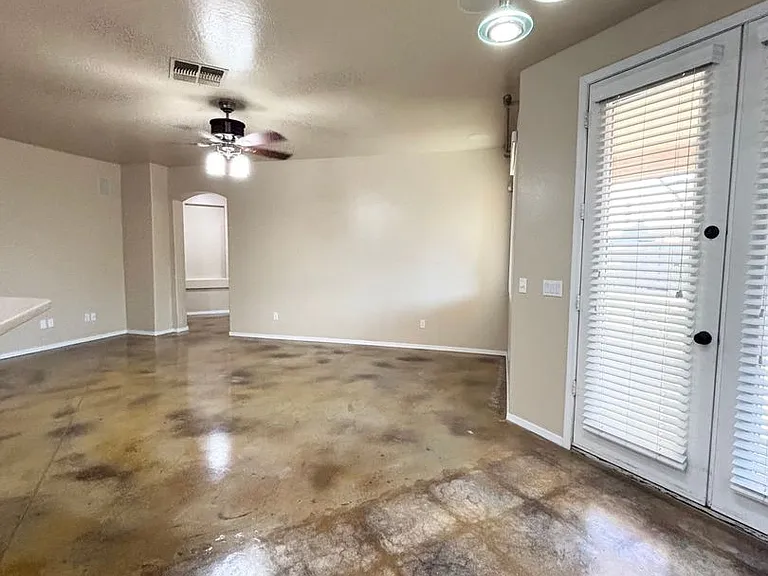 3147 E Vallejo Dr — Photo 11