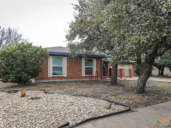 2nd image of 1129 Rhonda Lee St