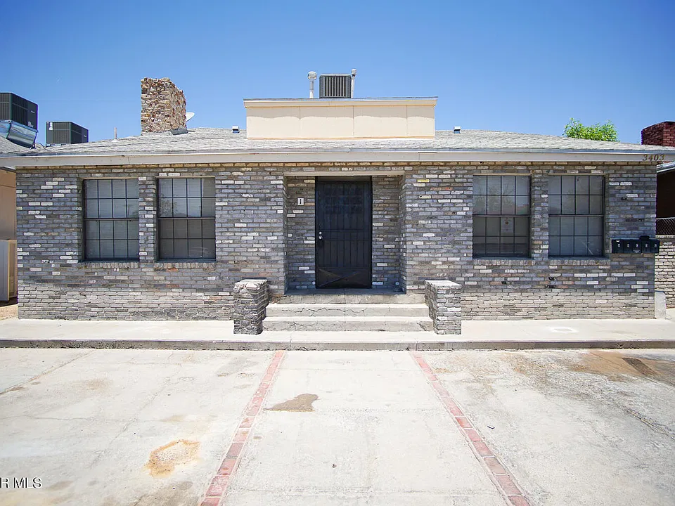 3403 Pershing Dr #1