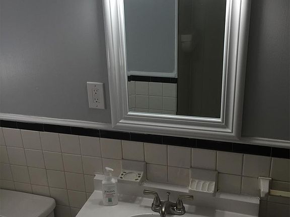 2nd image of 4809 Autumn Ln NW
