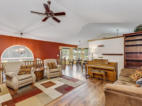 2nd image of 2515 E Windsong Ct