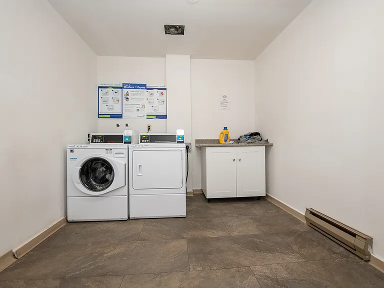 3244 Quadra St — Photo 12