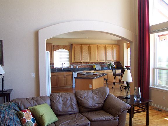 Flow Family Room to Kitchen