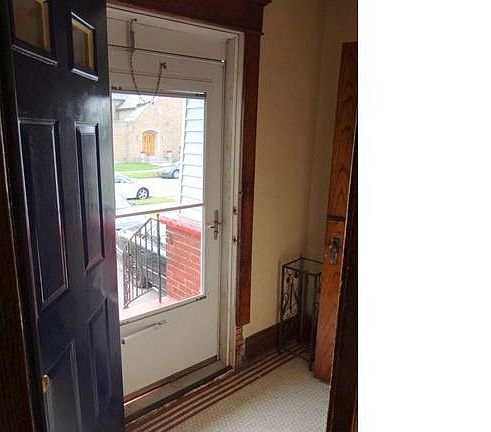 3rd image of 83 N Park Ave