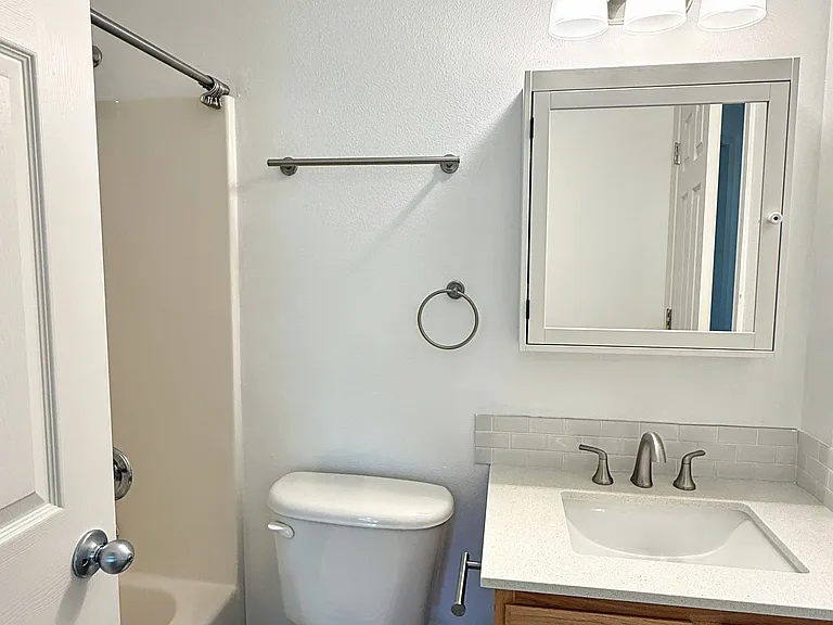 8807 N Tyndall Ave — Photo 26