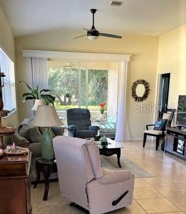 3rd image of 1100 Yosemite Dr