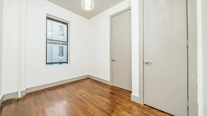 Rented by Nooklyn NYC LLC | media 12