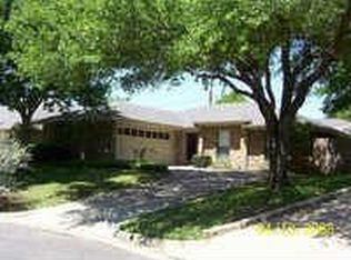 903 Briarcliff Ct, Arlington, TX 76012