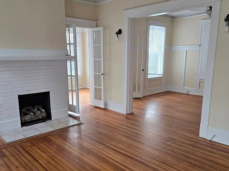 308 S 5th St — Photo 7