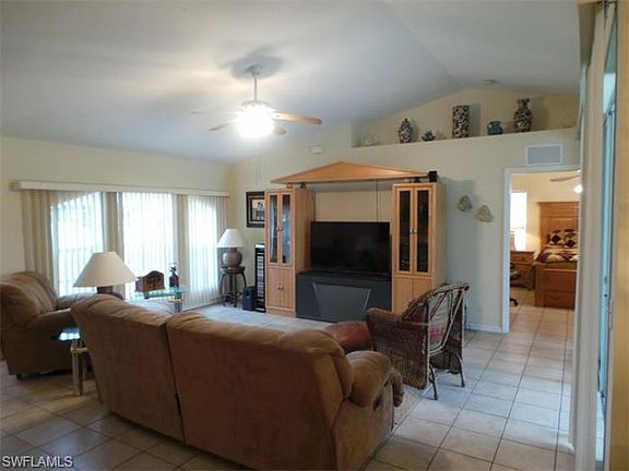 3rd image of 224 Manasota St