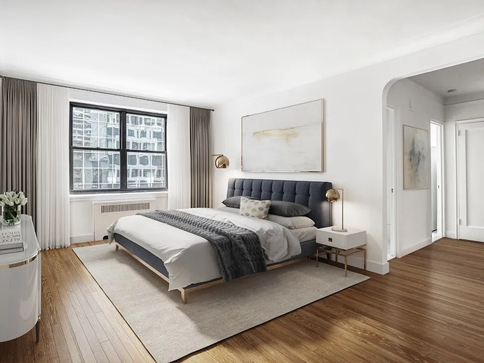 8 E 48th St #3F