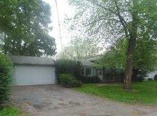 1124 N Oak Ter, Round Lake Beach, IL 60073