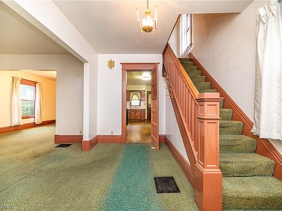 5th image of 1604 1st St