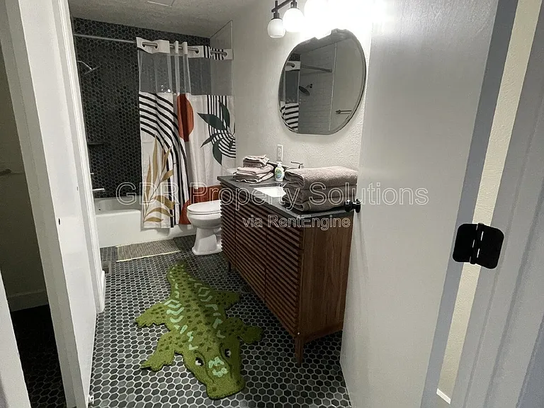 520 Ortiz Dr NE — Photo 22