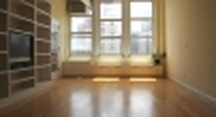 Rented by Warburg | media 18