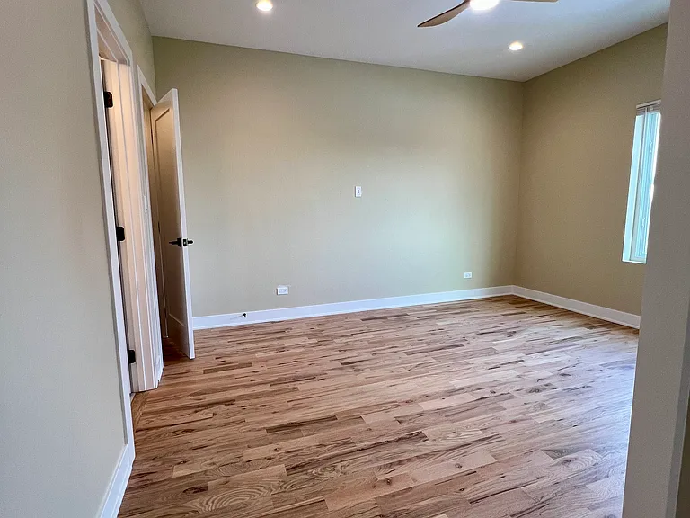 4231 S Champlain Ave #2 — Photo 9