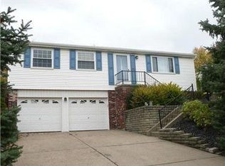 219 Glenmore Dr, Coraopolis, PA 15108