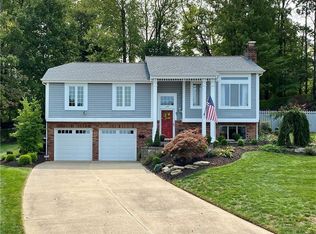 125 Diamondwood Ct, Bethel Park, PA 15102