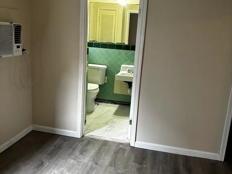 1434 Saint Andrew St #12 — Photo 8