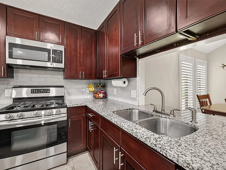 22939 Indian Ridge Dr — Photo 14