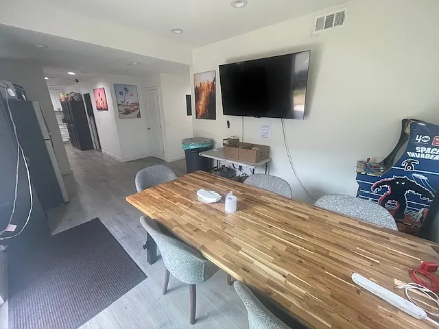 866 N Edgemont St #5 — Photo 7