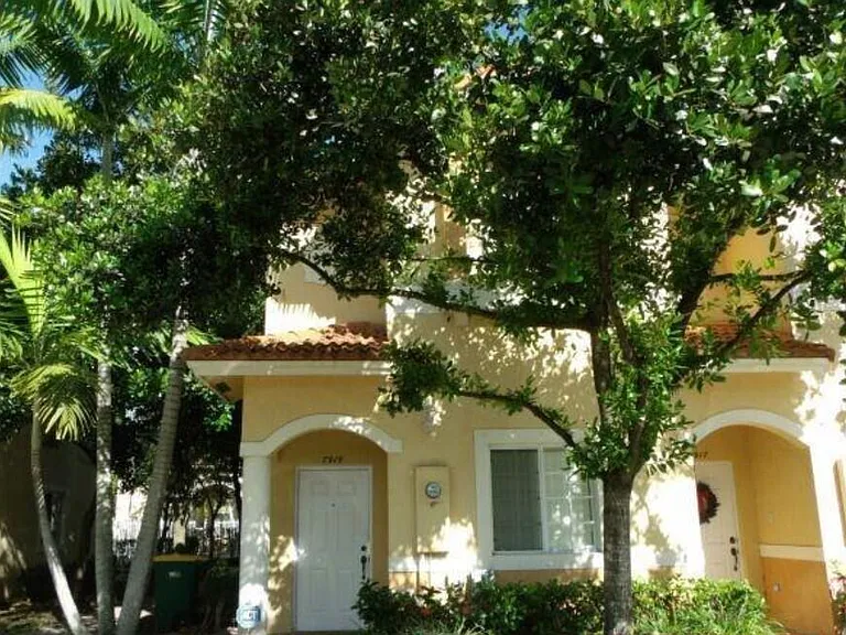 7919 Tuscany Ct — Photo 1