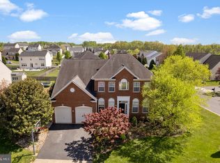 18 Drawing Arm Ln, Martinsburg, WV 25403