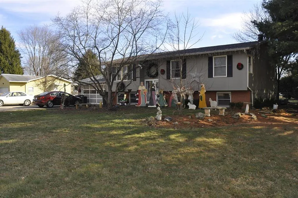 525 Kelley Ln photo 1