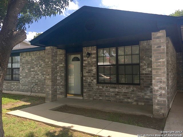 1st image of 3230 Aragon Dr