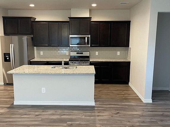 5th image of 1270 Breebry Dr
