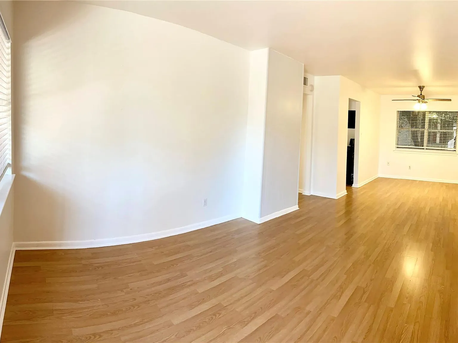 2 bed, 1.0 bath, 925 sqft, $1,295 — Photo 2