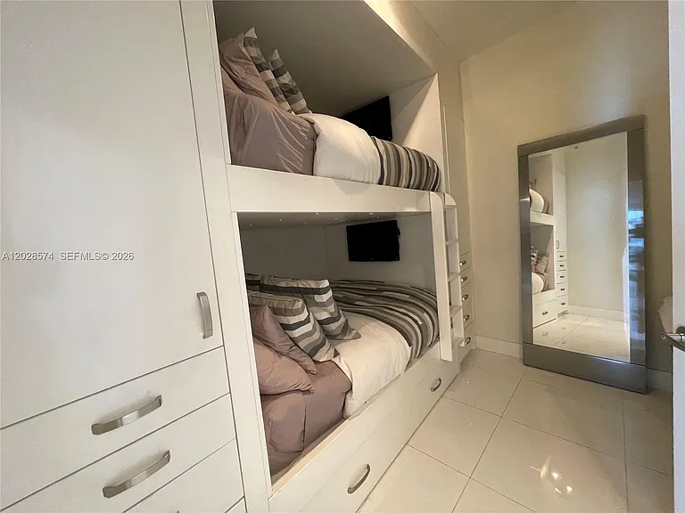 2020 N Bayshore Dr #2008 — Photo 5