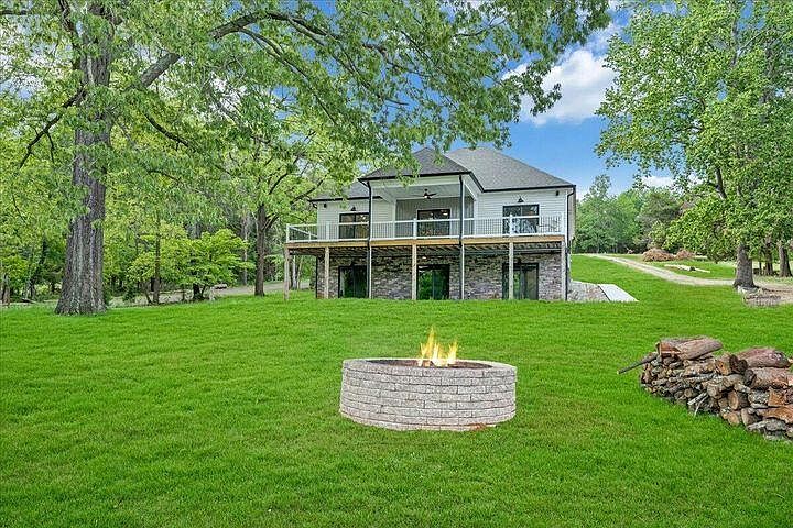 1st image of 137 Briarcliff Dr