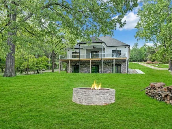 137 Briarcliff Dr, Moneta, VA 24121