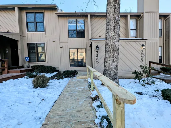 7225 Woods Crossing Dr, Roanoke, VA 24018