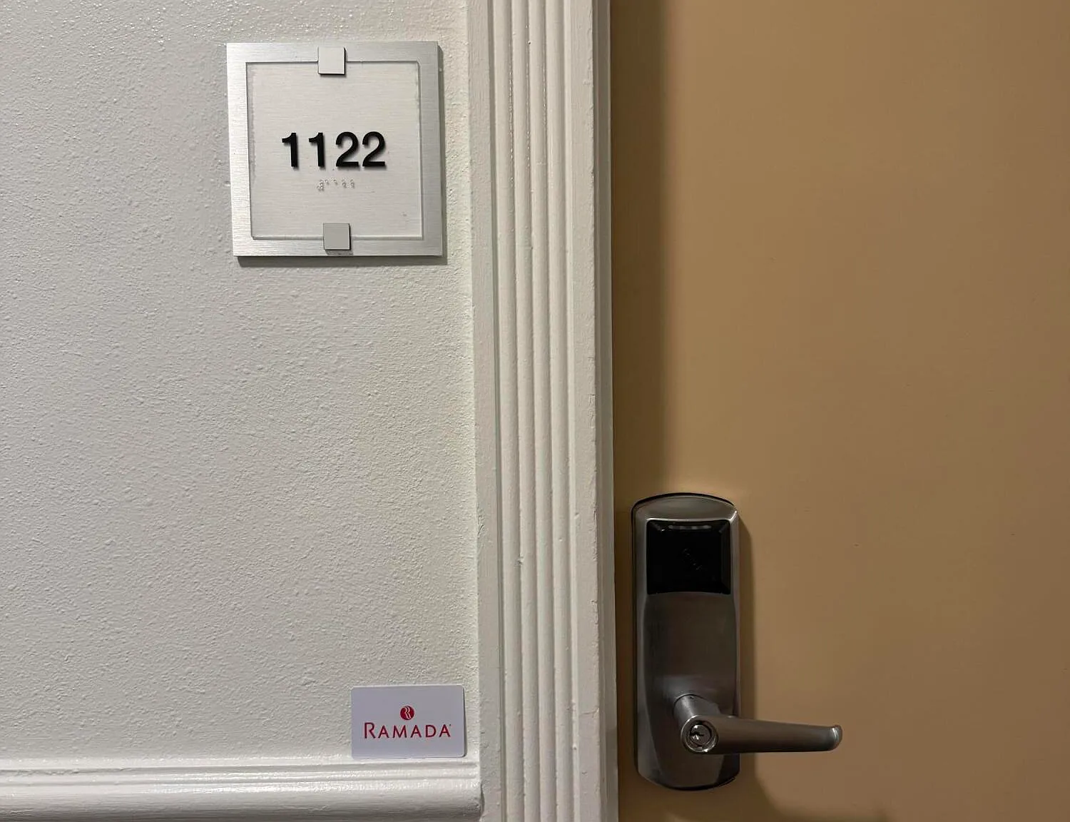 Studio, 1.0 bath, 410 sqft, $2,200 — Photo 3
