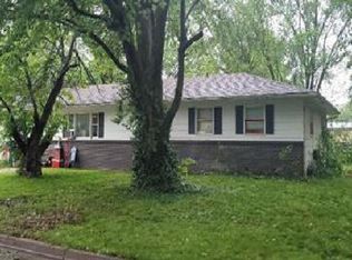 553 W Pearl St, Aurora, MO 65605