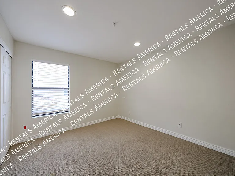12704 N 89th Pl — Photo 39