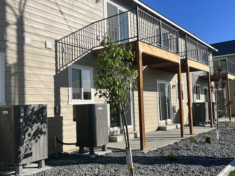 2829 W Marina Dr #3