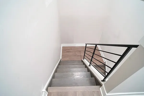 1547-ridge-ave-1-17