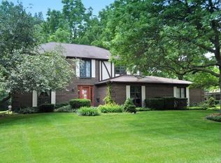 45763 Amesbury Dr, Plymouth, MI 48170